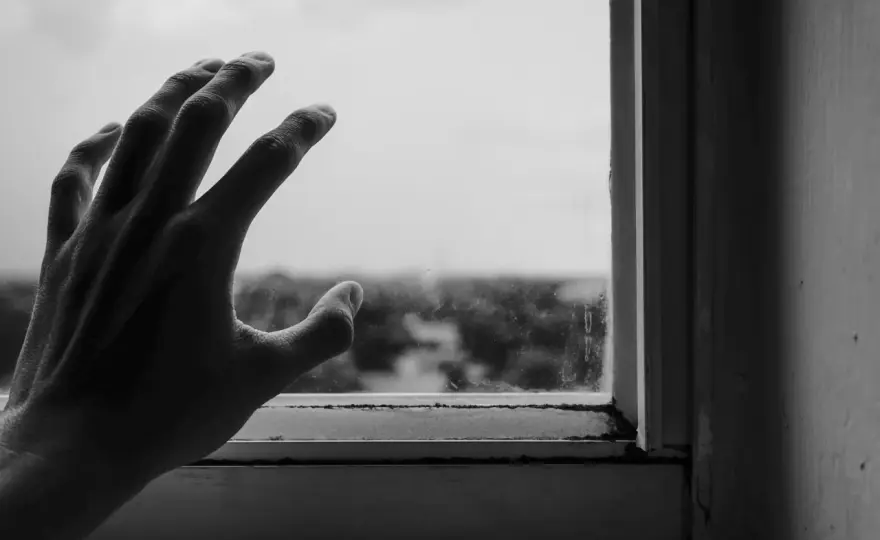 Jak przezwyciężyć lęk przed ludźmi i odzyskać radość z życia
