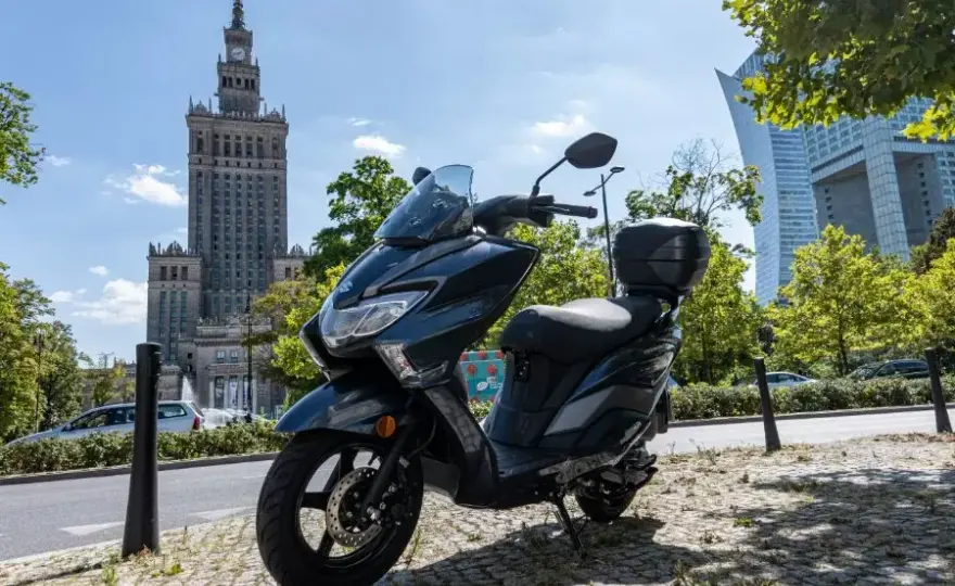 Motorower – prawda o jego statusie prawnym. Czy to naprawdę pojazd silnikowy?