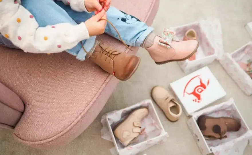 Pierwsze buty dla dziecka: Jak wybrać najlepszą markę? Porady