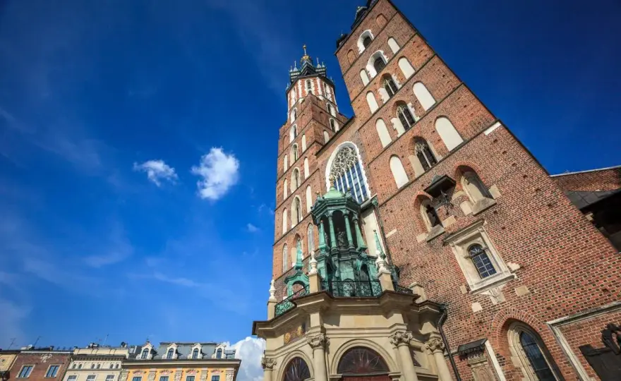 Gdzie jest kościół mariacki? Odkryj jego lokalizację w Krakowie