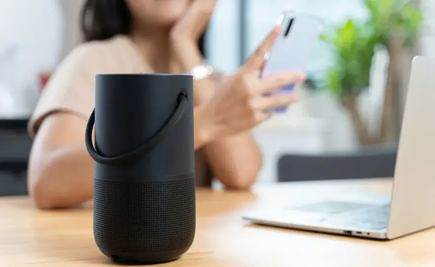 Głośniki Bluetooth z radiem – który model wybrać do nieprzerwanej rozrywki?