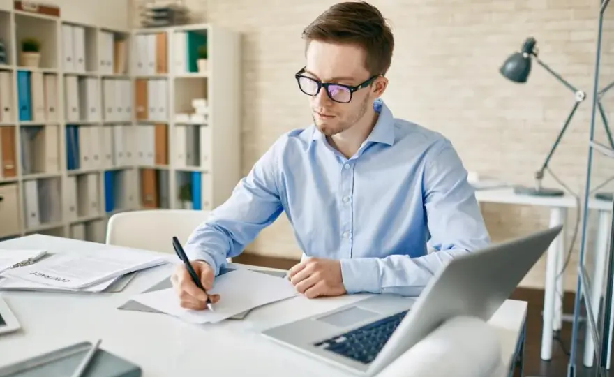 Na jaką część etatu można zatrudnić pracownika? Poznaj ważne przepisy