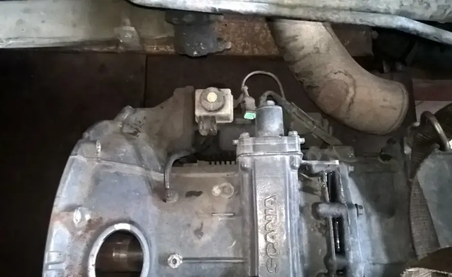Jaki płyn do sprzęgła Scania R? Unikaj tych kosztownych błędów