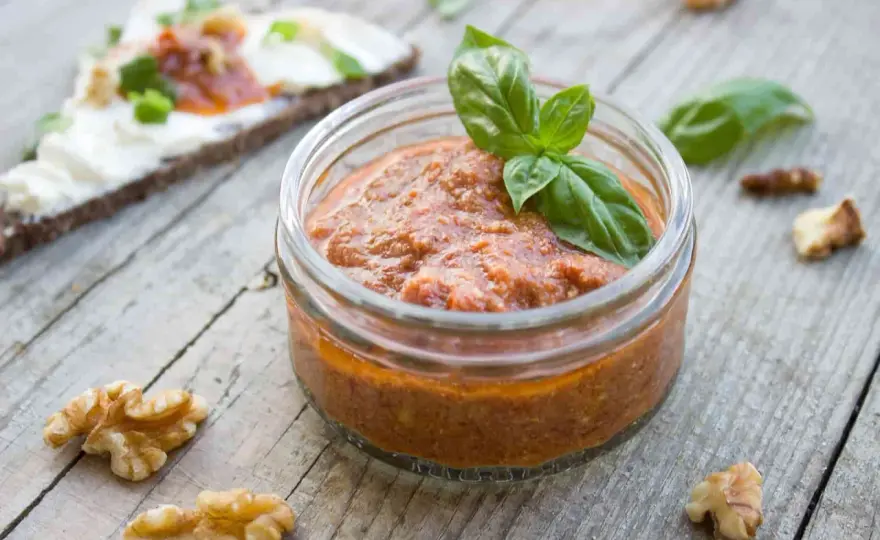 Pesto czerwone z czym jeść - zaskakujące połączenia smakowe, które pokochasz