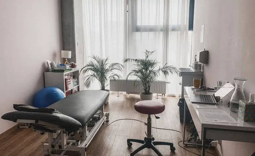 Kiedy do fizjoterapeuty uroginekologicznego po porodzie, aby uniknąć problemów?