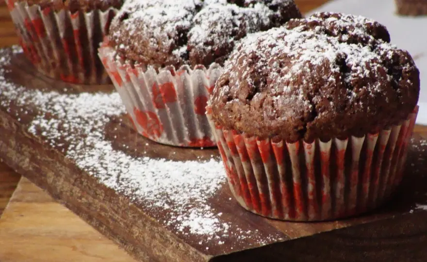 Ile piec muffinki czekoladowe? Prosty przepis i idealny czas pieczenia