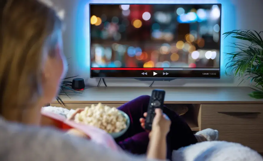 Ile prądu pobiera tv? Sprawdź, ile naprawdę kosztuje jego użycie