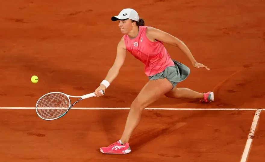 Ile setów w tenisie Roland Garros: zasady dla kobiet i mężczyzn 2025