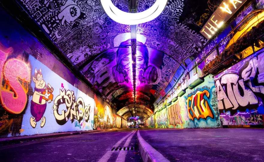 Czy graffiti to rodzaj współczesnego malarstwa czy wandalizm?