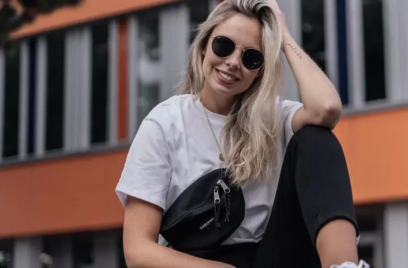 Jak dobrać idealną torebkę do sportowego stylu - praktyczny poradnik mody