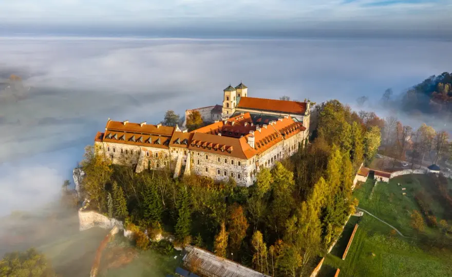 Rekolekcje benedyktynów w Tyńcu: duchowy wzrost w wyjątkowej atmosferze