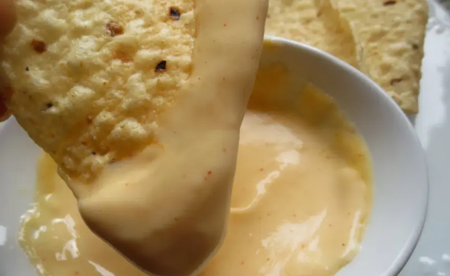Salsa queso nachos Thermomix: receta fácil y deliciosa para disfrutar