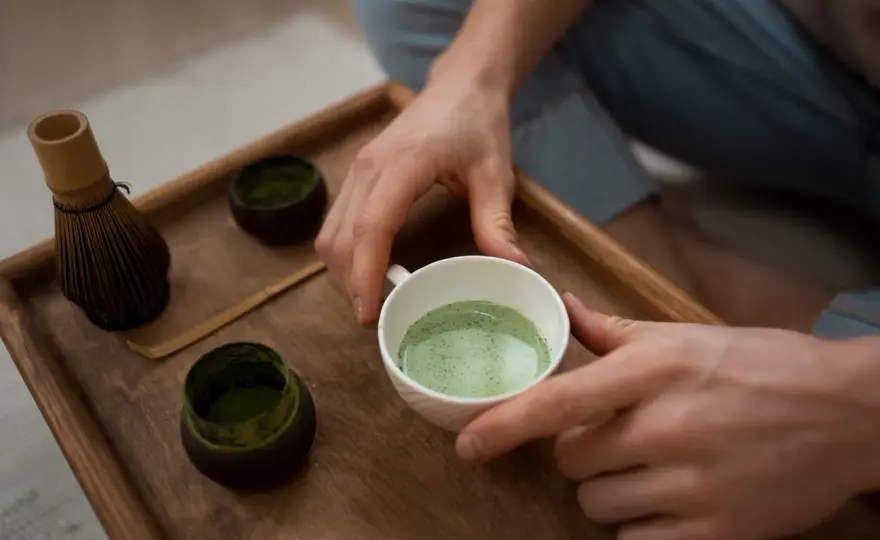 Matcha czy kawa – porównanie i wybór dla zdrowia