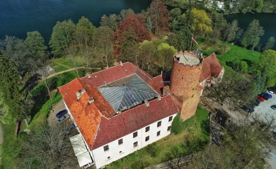 Zamek w Łagowie – historia, zwiedzanie i praktyczne informacje dla turystów