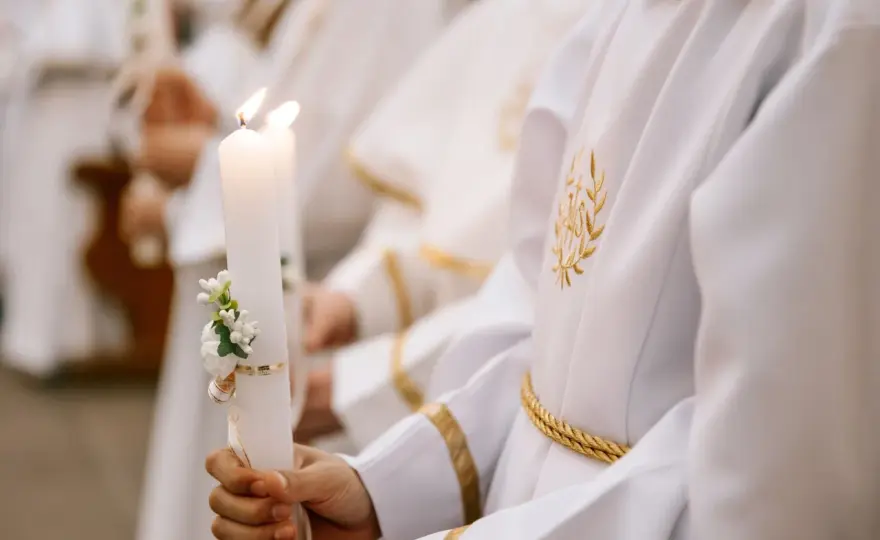 Ile kosztuje catering na komunię? Ceny, które mogą Cię zaskoczyć