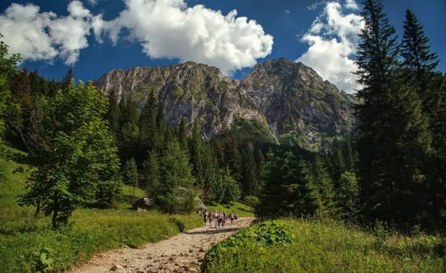 Czy szlak na Giewont jest trudny? Odkryj, co cię czeka na trasie