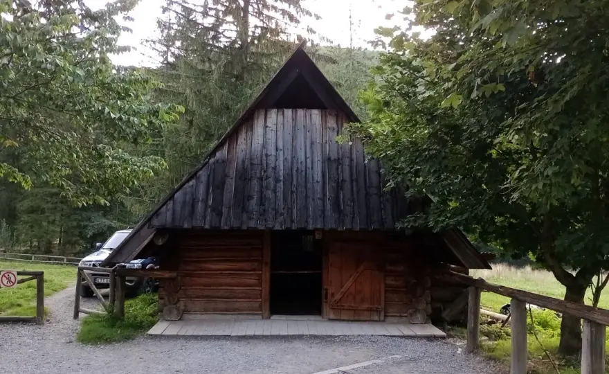 Bacówka w Dolinie Kościeliskiej - tradycyjne sery i historia miejsca