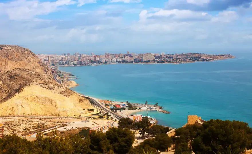 Czy w Alicante jest bezpiecznie? Najważniejsze fakty dla turystów 2025