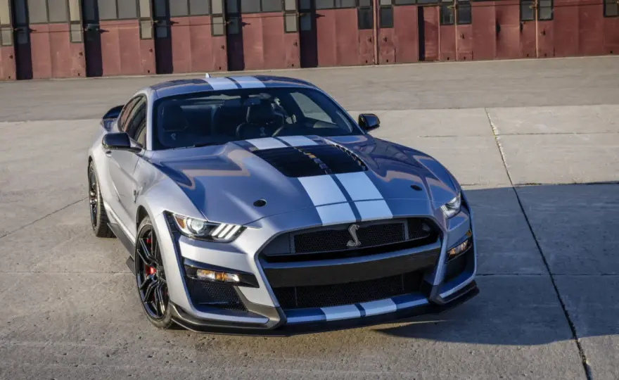 Ile kosztuje Ford Mustang Shelby: aktualne ceny i różnice w modelach