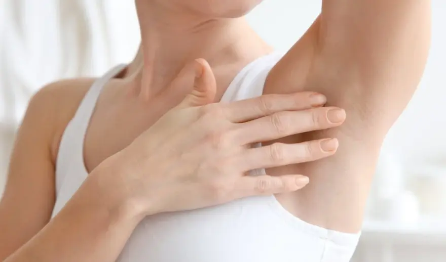 Rumień pod pachą - domowe sposoby na podrażnioną skórę pod pachami