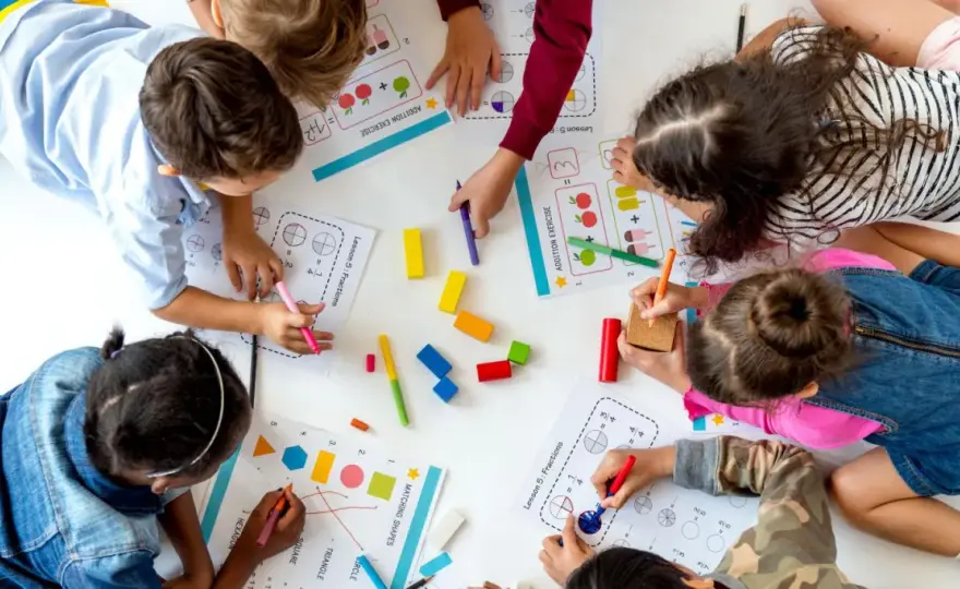 Jak pomóc dziecku z matematyką: skuteczne metody i strategie dla rodziców