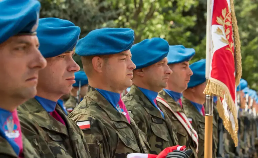 Regulamin umundurowania WP - kluczowe zasady i przepisy dla żołnierzy