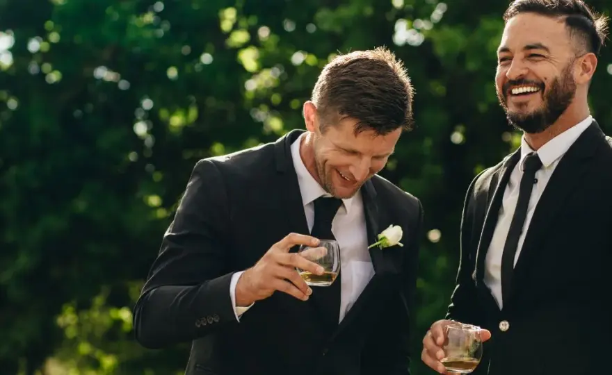 Jaki krawat na wesele, aby uniknąć faux pas i wyglądać elegancko