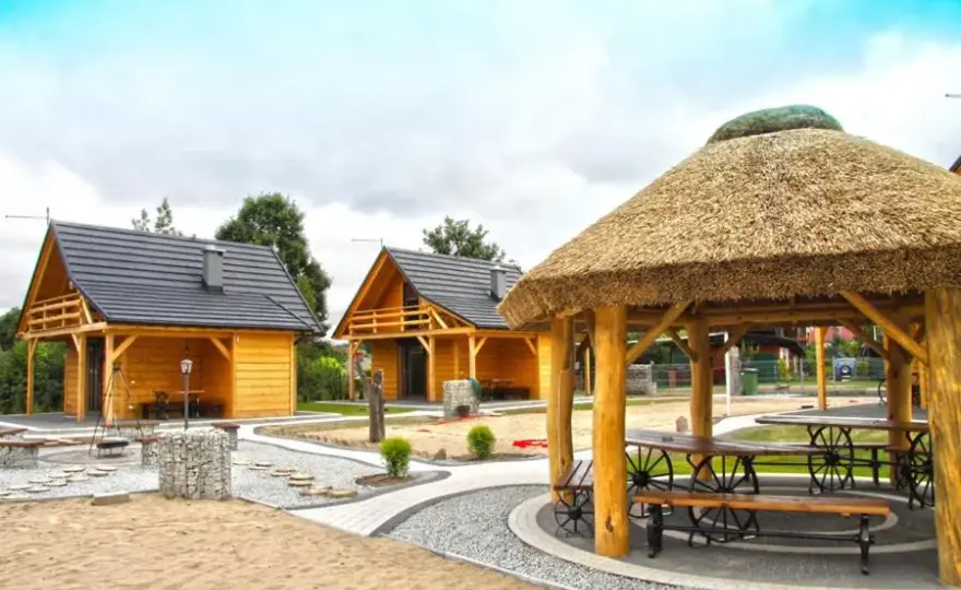 Bacówki nad jeziorem Goszcza – idealne miejsce na rodzinny wypoczynek