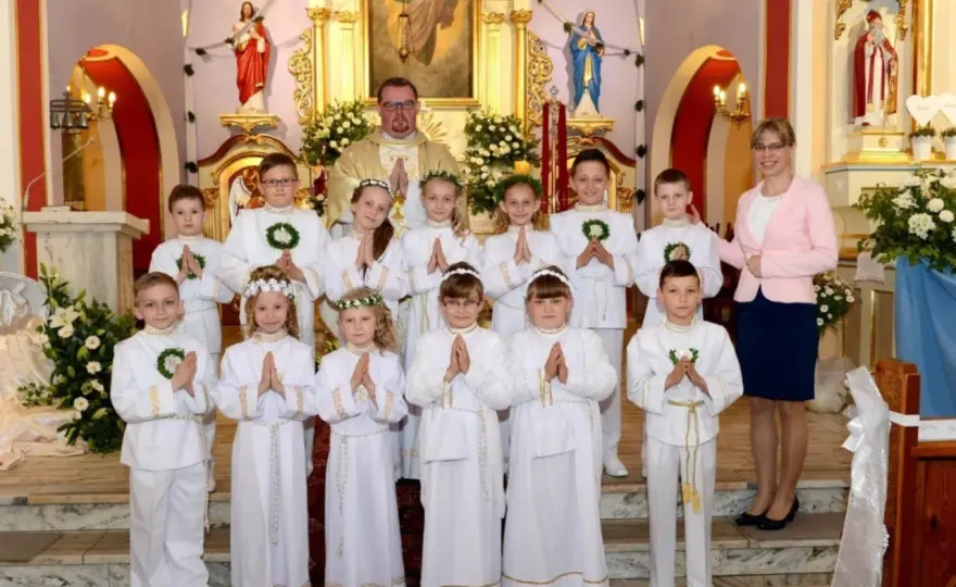 Od kiedy komunia w kościele? Historia i ewolucja sakramentu w Kościele katolickim