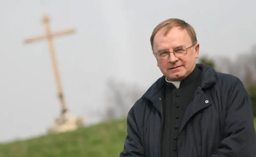 Ks. Jan Wodniak - wiek i życiorys znanego duchownego. Fakty