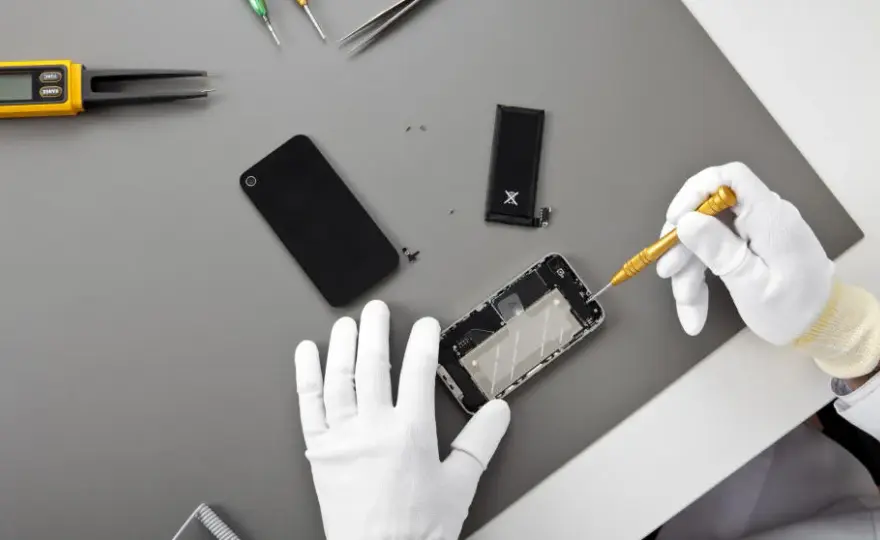Ile kosztuje wymiana szyby w telefonie? Sprawdź ceny i uniknij wysokich kosztów naprawy
