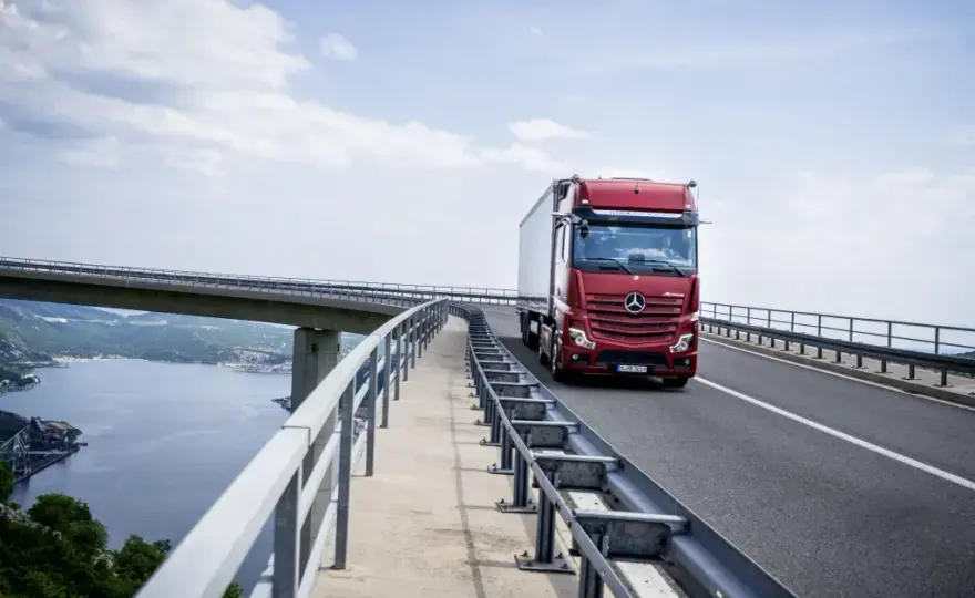 Jakie kary czekają za brak e-TOLL w ciężarówce? Sprawdź teraz!