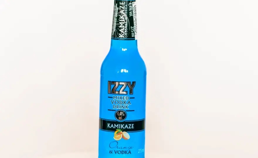 Drinki Izzy w Biedronce - smaki, skład i opinie klientów