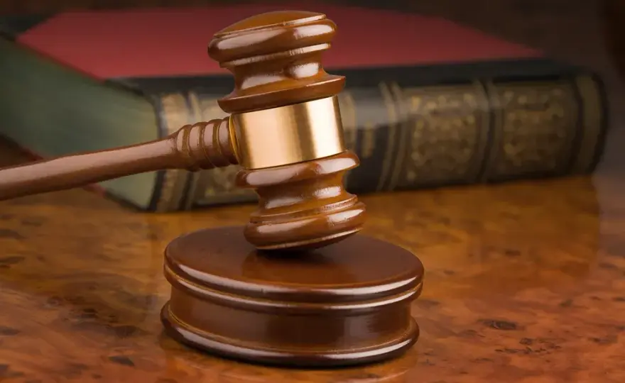 Odroczenie rozprawy co to znaczy i jakie ma konsekwencje prawne