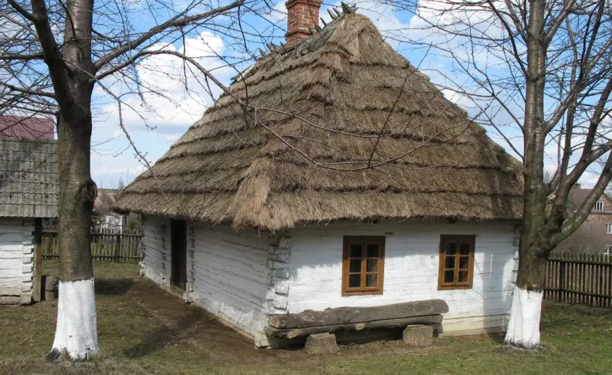 Skansen w Markowej: Odkryj fascynującą historię i tradycje wsi
