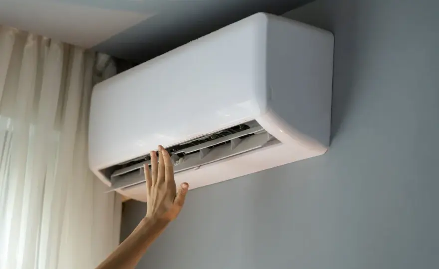 Klimatyzatory ścienne – na co zwrócić uwagę przy zakupie?