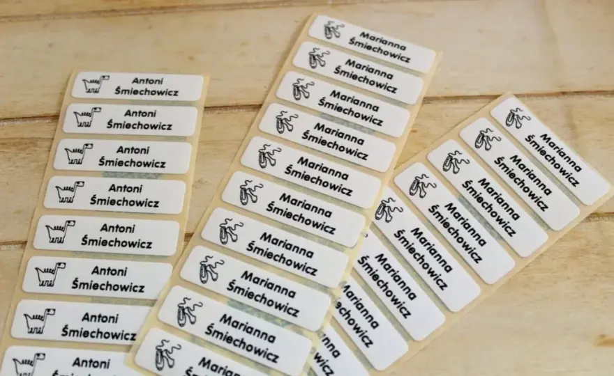 Jak podpisać ubrania dziecka do przedszkola: 8 sprawdzonych sposobów