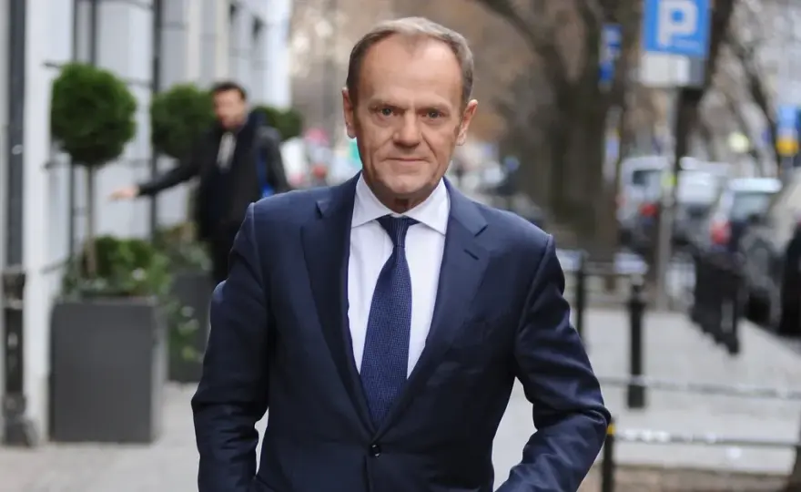 Czy Tusk zna niemiecki? Oto zaskakujące fakty o jego językowych umiejętnościach