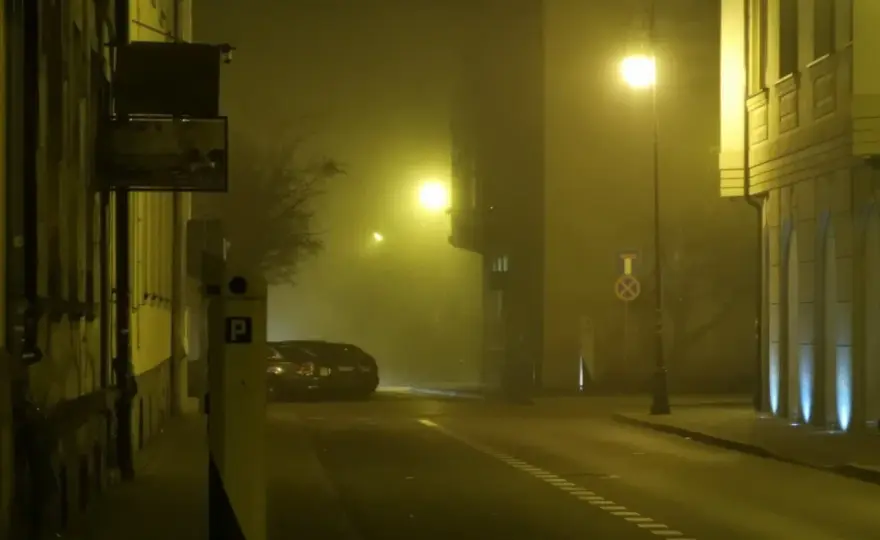 Smog w Nowym Sączu: Aktualna Jakość Powietrza i Zagrożenia