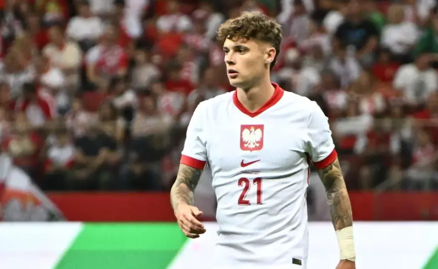 Ile zarabia Nicola Zalewski? Zaskakujące fakty o jego wynagrodzeniu