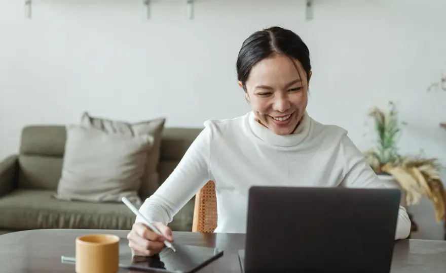 Tablet czy laptop? Co lepiej sprawdzi się na co dzień