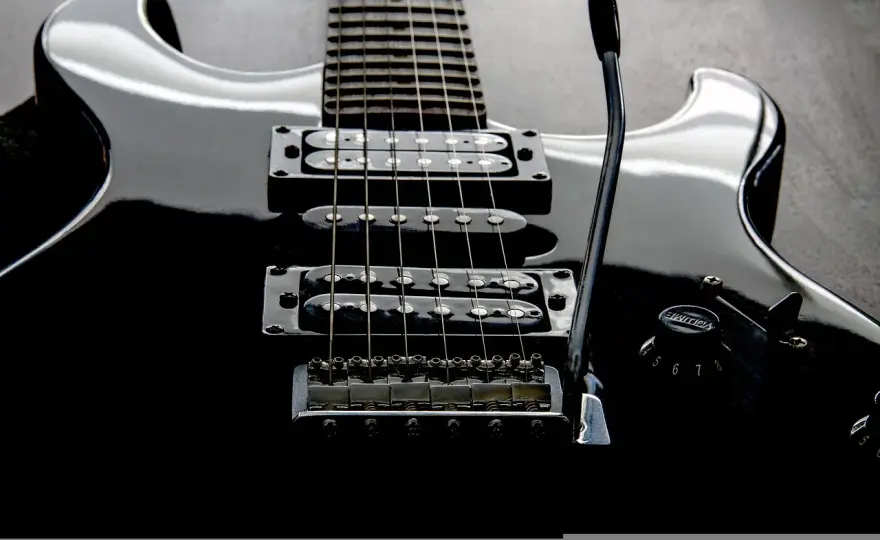 Ile strun ma gitara elektryczna? Odkryj, co musisz wiedzieć