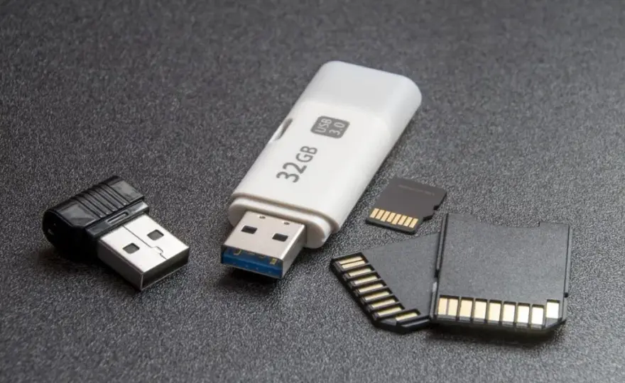 Jak łatwo nagrać muzykę na pendrive do samochodu bez błędów i problemów