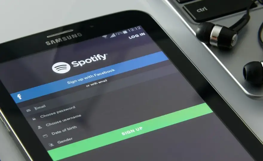 Czy Spotify działa offline? Sprawdź, co musisz wiedzieć o muzyce bez internetu
