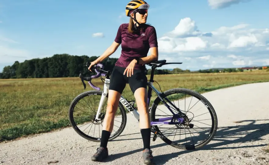 Jak wybrać idealny rower crossowy damski? Kluczowe cechy i modele.