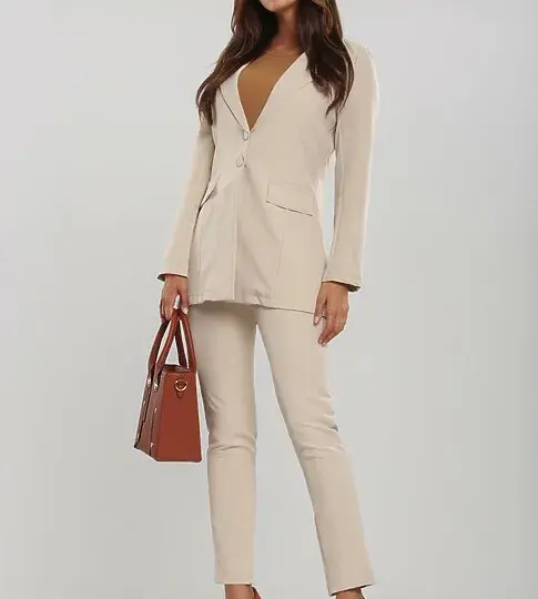Jak się ubrać na chrzest jako matka: 10 porad na elegancki look