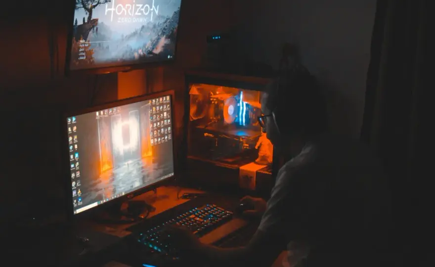 Gdzie pobrać gry na PC za darmo i uniknąć oszustw w sieci