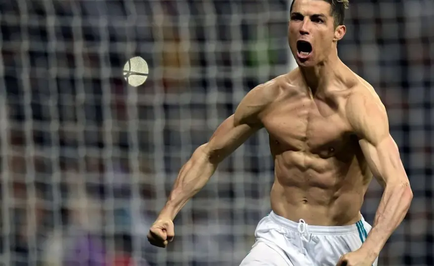 Cristiano Ronaldo: Ile ma lat i jak to wpływa na jego karierę?