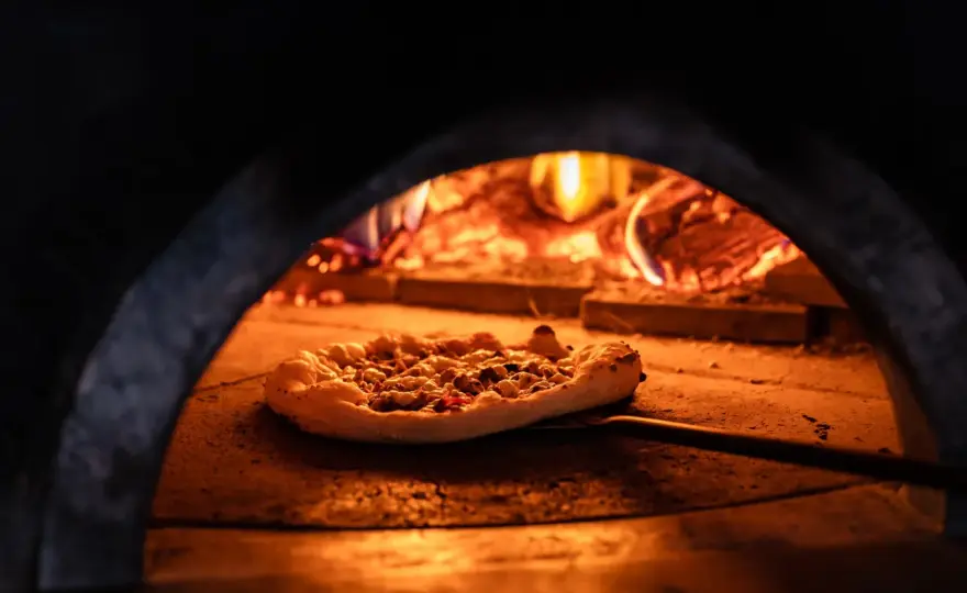 Jak zbudować piec do pizzy na drewno? Podpowiadamy