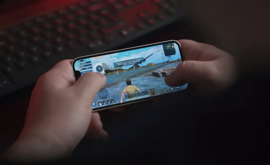 Psychologia użytkowników gier mobilnych – co naprawdę trzyma nas przy ekranie?